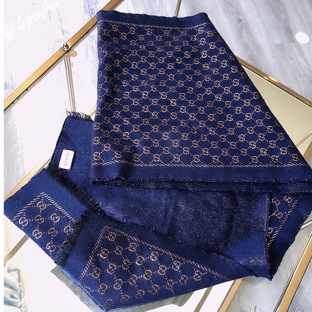 Authentic Gucci scarf - Picture 6 of 16